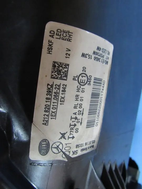 Rechter Mercedes W212 Lift LED Licht image 8