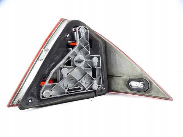 MERCEDES C KLASA W203 LUZ TRASERA IZQUIERDA image 3