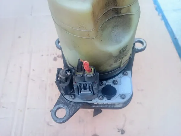 Bomba de direção assistida elétrica Volvo V50 5N513K514AD image 4