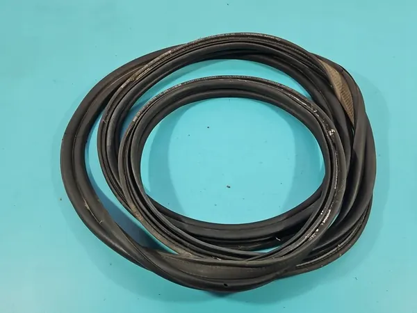 Bakluckstätning Opel Astra VI L image 3