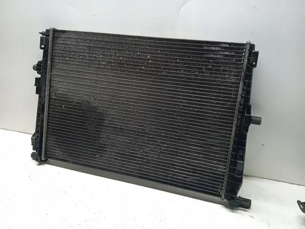 Radiador de agua Renault Fluence 1.6 16V image 3