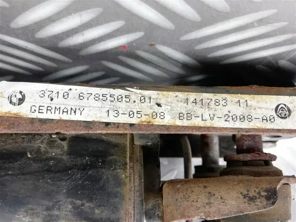 BMW E60 luchtveringcompressor OEM 6785505 image 3