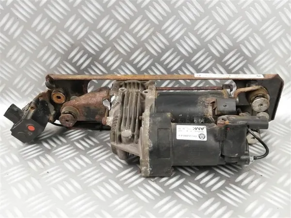 BMW E60 luchtveringcompressor OEM 6785505 image 5