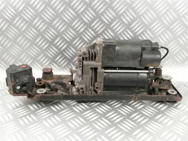 BMW E60 luchtveringcompressor OEM 6785505 image 6