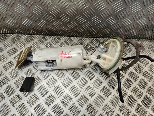 Chrysler Voyager 2004 Polttoainepumppu image 2