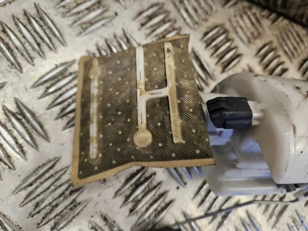 Chrysler Voyager 2004 Polttoainepumppu image 5