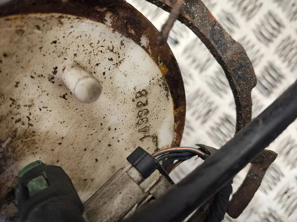 Chrysler Voyager 2004 Polttoainepumppu image 9