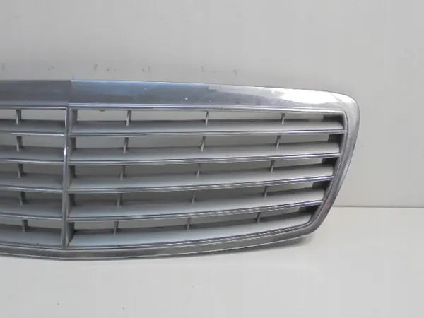 MERCEDES E W211 Grill Front image 8