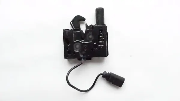 AUDI A6 C8 A7 VW GOLF 8 T-ROC Motorhuv Lock 4K0823509 image 2