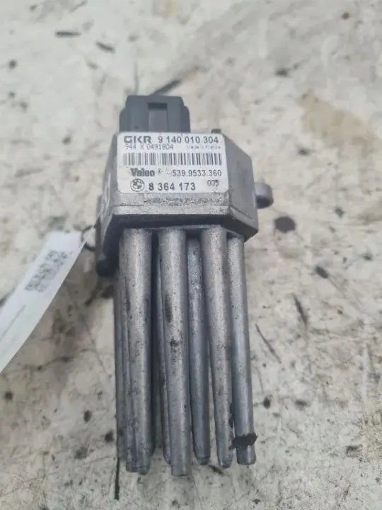 BMW Lämmityspuhaltimen rele OEM 9140010304 - Käytetty image 2