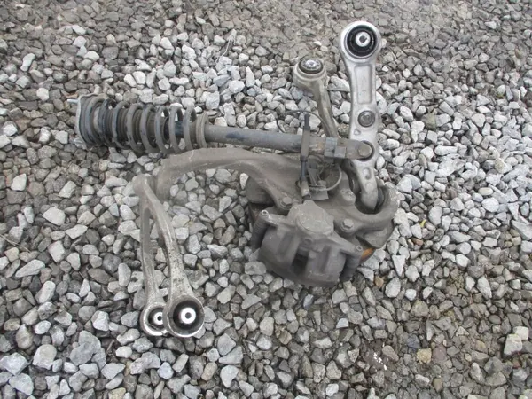 Soporte de amortiguador delantero izquierdo OEM Mercedes image 2
