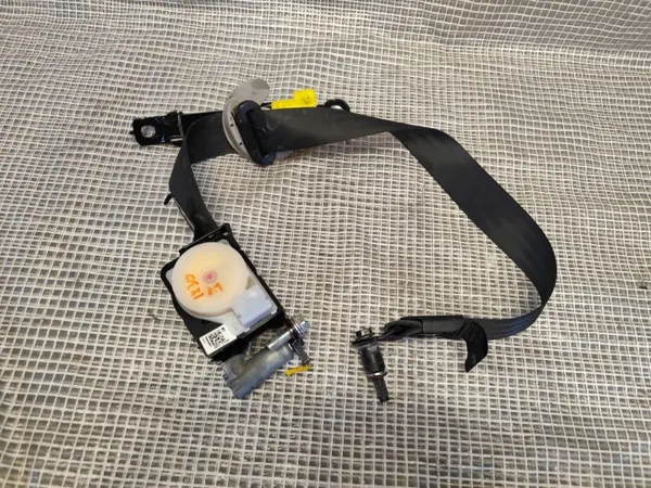 Hyundai IX35 13-15 linke Front-Gurtstraffer OEM image 2