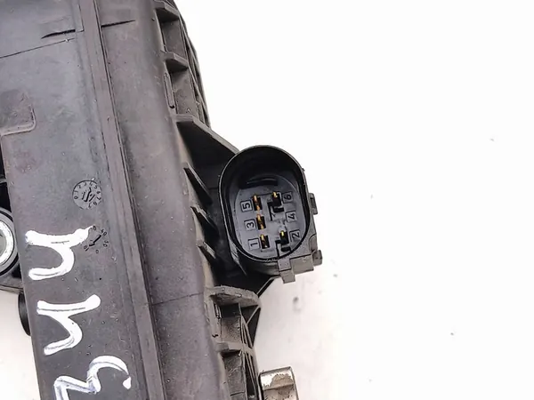 Audi Q3 F3 2019 Atuador elétrico do turbocompressor 04E145725CE image 6