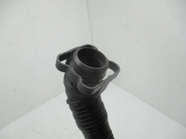 Audi Q7 A4 3.0 TFSI CJW Entlüftungsrohr 06E103217AD image 4