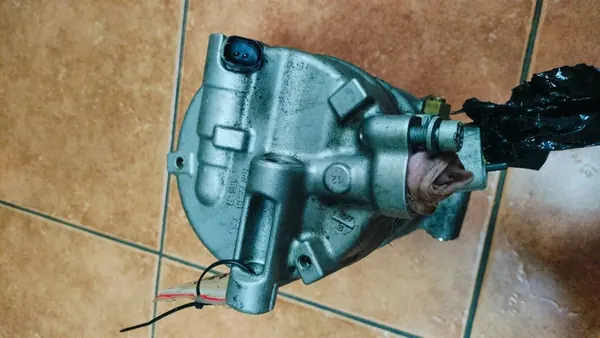 Compressore AC VW Jetta 5C 2.0 USA 5C0820803G image 3