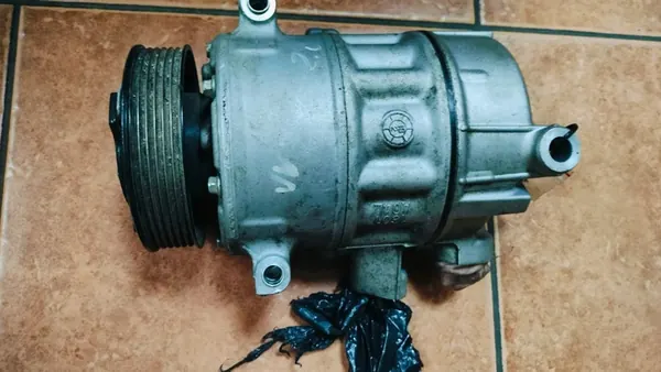 Compressore AC VW Jetta 5C 2.0 USA 5C0820803G image 4