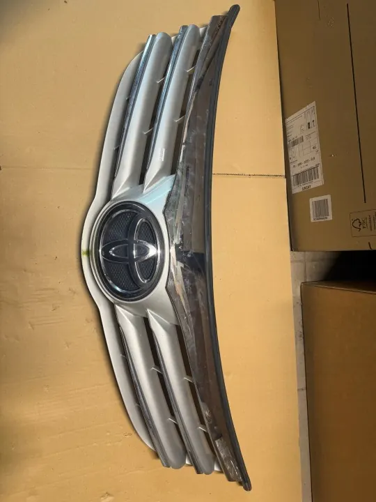 Toyota Avensis T27 Grille OEM 070325 2012-2015 image 2