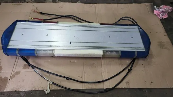 OEM PNK453 Dach-Warnleuchte - Gebraucht image 4