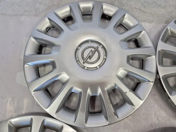 OEM GM13211852 Enjoliveurs 14" pour Opel image 3