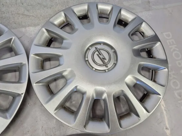 OEM GM13211852 Enjoliveurs 14" pour Opel image 4