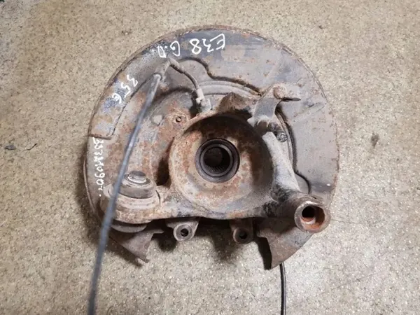 Buje rueda trasera derecha BMW OEM 33321090798 image 2