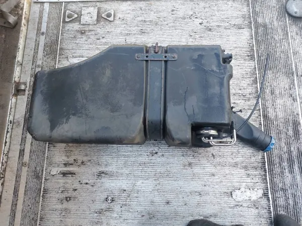 Depósito ZBIORNIK BAK ADBLUE para Renault Magnum 460 DXi image 3