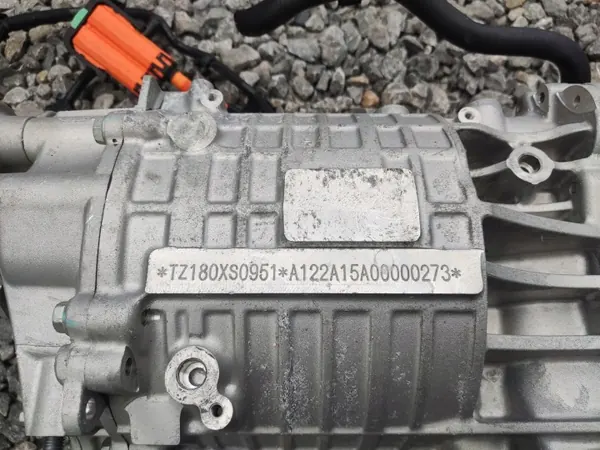 Motor elétrico MG4 OEM TZ180XS0951 - Usado image 9