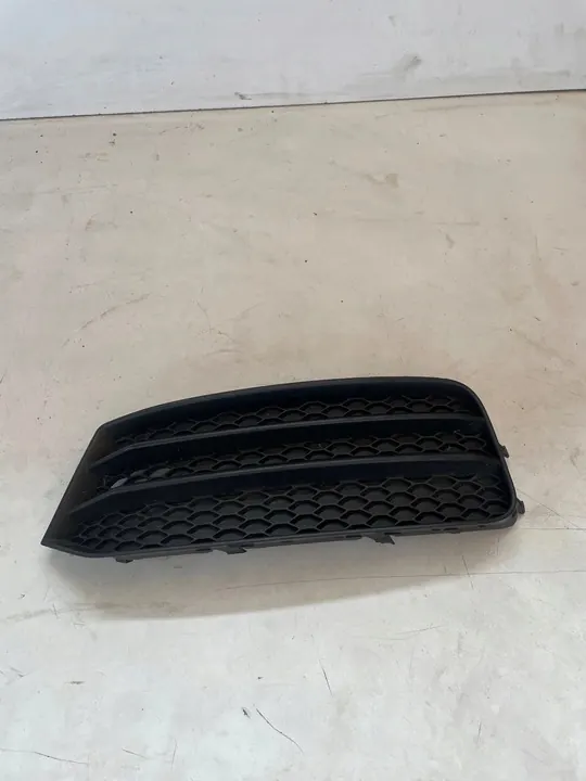 Rejilla de Parachoques Izquierda Audi A1 8X Lift OEM 8XA807681C image 2