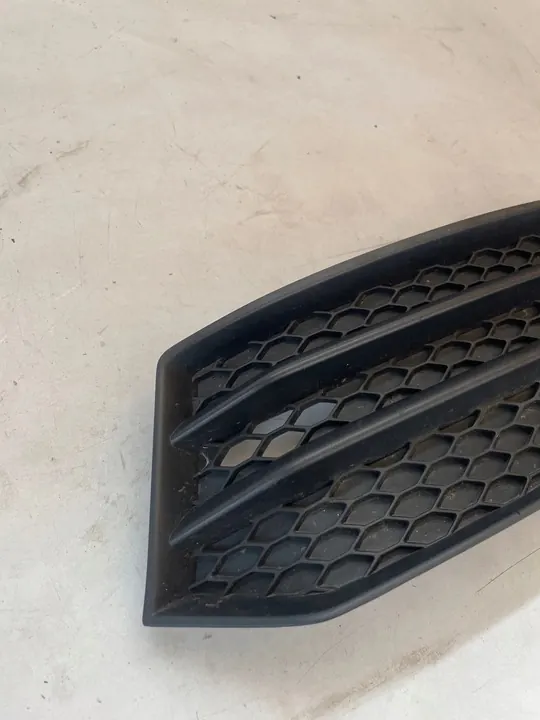 Rejilla de Parachoques Izquierda Audi A1 8X Lift OEM 8XA807681C image 3
