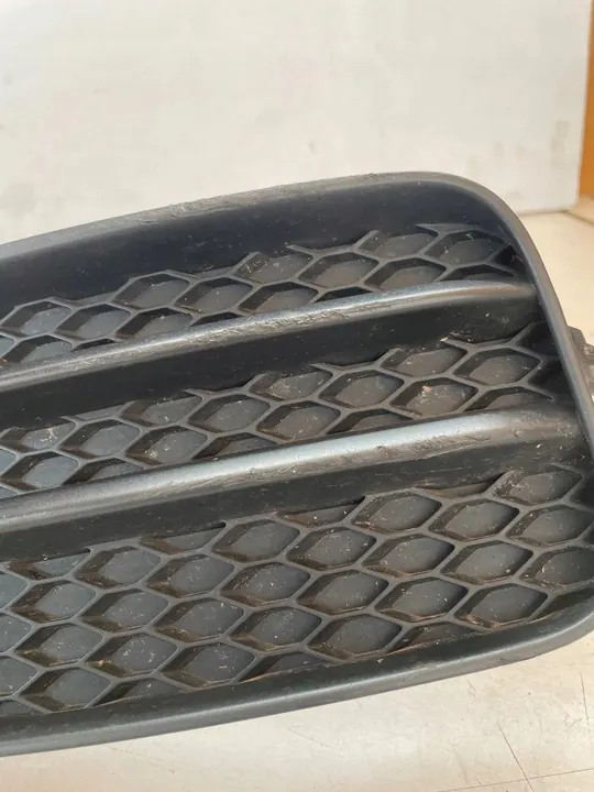 Rejilla de Parachoques Izquierda Audi A1 8X Lift OEM 8XA807681C image 5