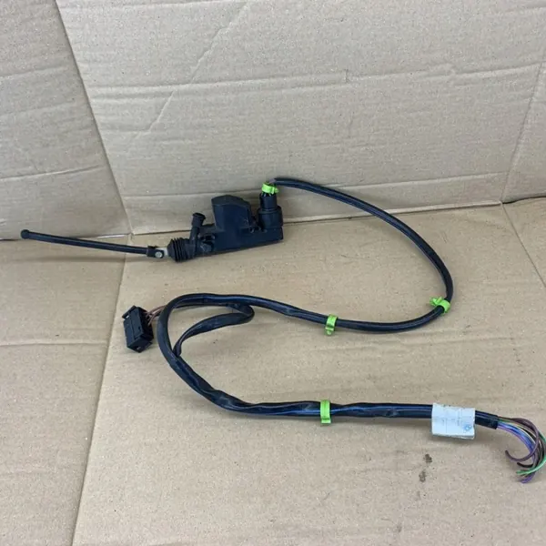Porsche 911 Carrera 993 dörrlåspump OEM 766581078 image 2