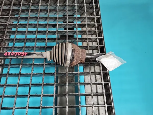 Höger bakaxel Suzuki SX4 S-Cross 1.6 13-16 AWD image 2