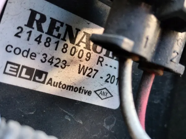Kühlerlüfter OEM 214818009R für Renault Captur image 3