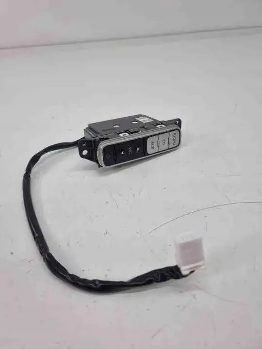 Begagnad batterisäkring OEM 4NR1A210496 Nissan image 3