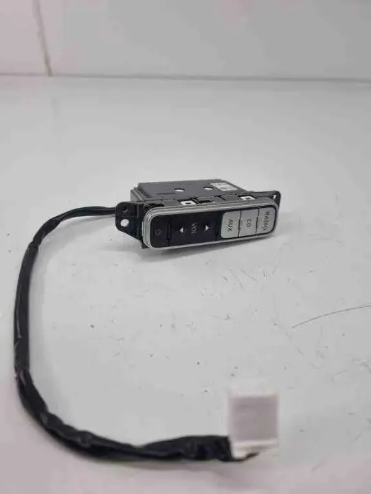 Begagnad batterisäkring OEM 4NR1A210496 Nissan image 5