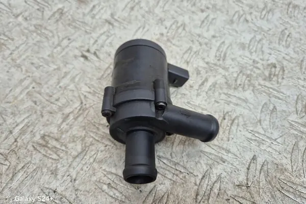 Elektrisk hjälppump kylvätska VW GOLF PLUS image 3