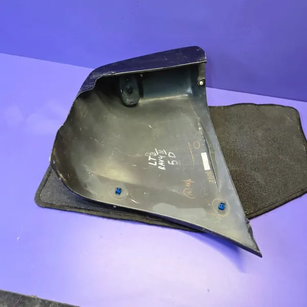 Toyota RAV 4 II takapuskurin kulma OEM 52160-42280 image 4