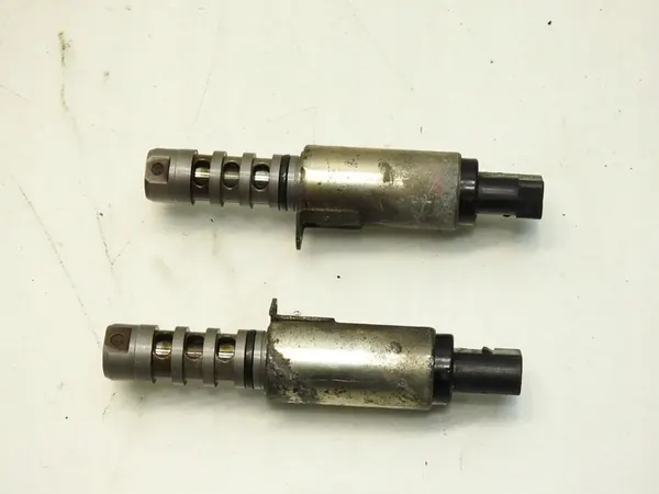 Aikakennosensori Audi A6 C6 3.2 FSI 06E109257F image 8