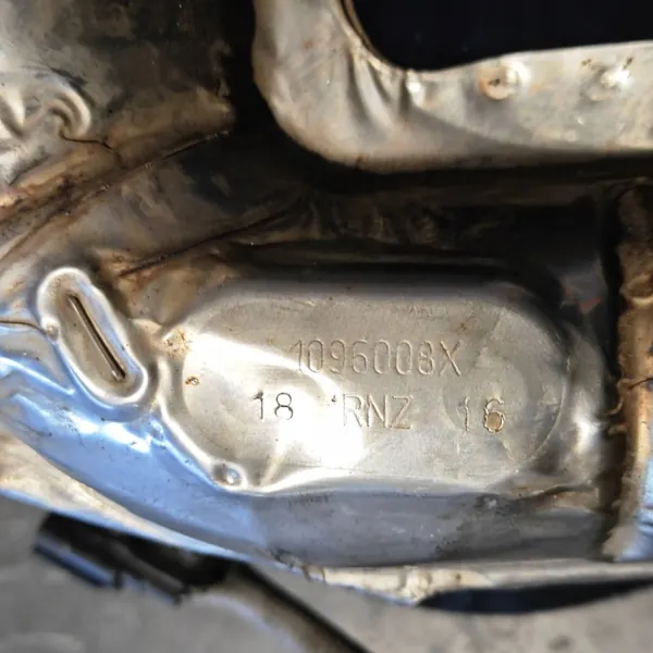 Catalisador usado OEM 1057581X Renault 1.6 D image 3
