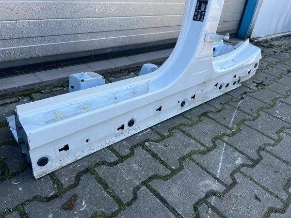 BMW 2 F45 Active Tourer linker middenpilaar OEM image 3