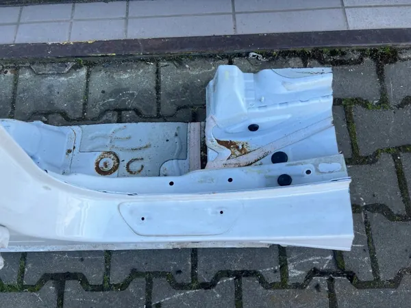 BMW 2 F45 Active Tourer linker middenpilaar OEM image 4