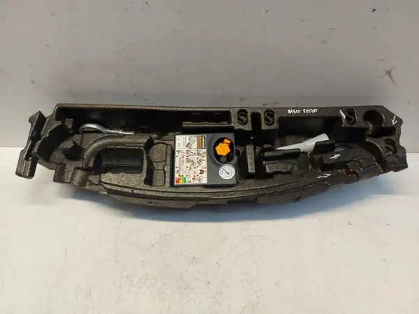 Discovery Sport L550 Tavaratilan Matto-Setti OEM zesnap45156481561564 image 2