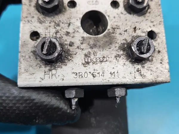 Pompe ABS VW Passat B5 2000-2005 OEM image 4