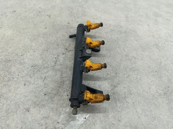 OEM 9655833580 Rail de inyección para Citroen C3 II 1.4 image 4