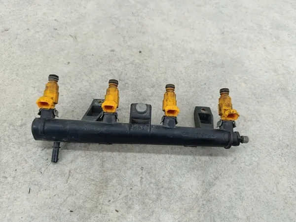 OEM 9655833580 Rail de inyección para Citroen C3 II 1.4 image 5