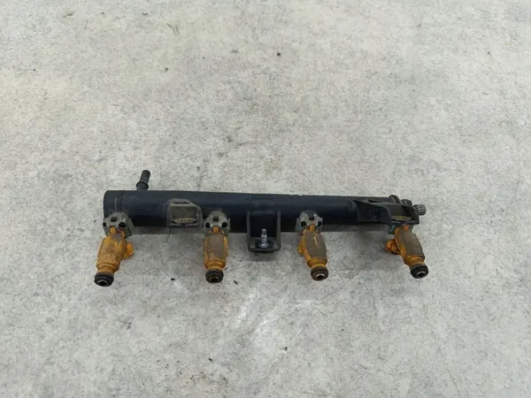 OEM 9655833580 Rail de inyección para Citroen C3 II 1.4 image 7