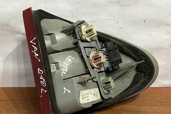 Parte posteriore AUDI 100 A2108204764 image 5