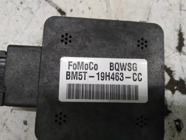 OEM BM5T-19H463-CC antennivahvistin Ford Focus Mk3:lle image 3