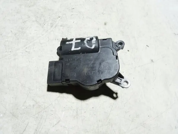 Moteur de volet Audi OE 52411483R04 pour Q7 3.0L image 2