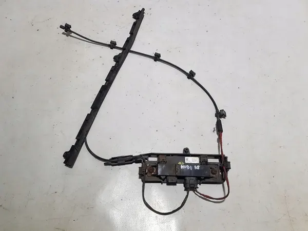 Contrôle d'ouverture de coffre à pied Audi A8 D4 image 1